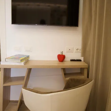 One Design Szálloda 4*