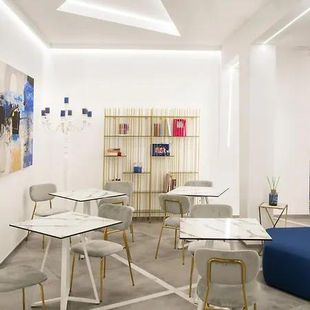 One Design Szálloda 4*