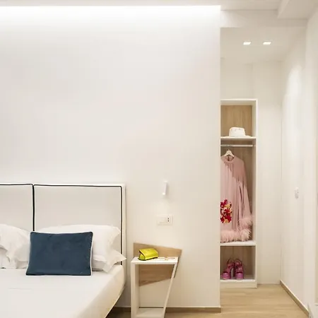 Hotel One Design