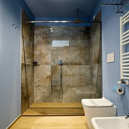Hotel One Design